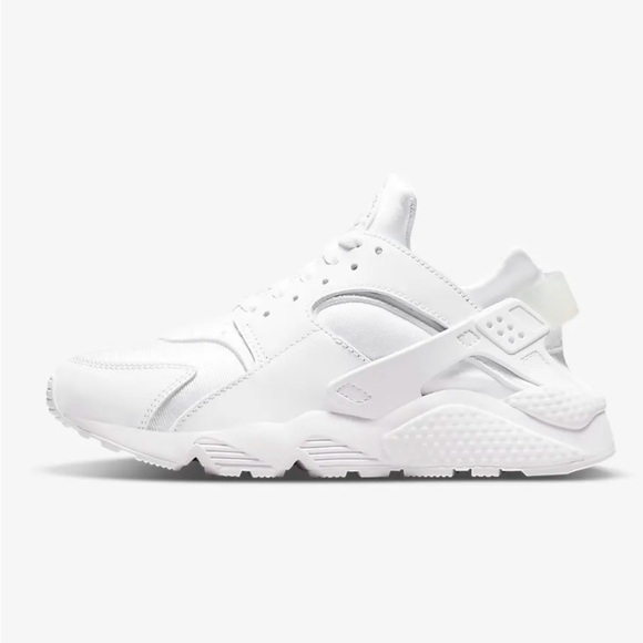 Nike Shoes - Nike Air Huarache